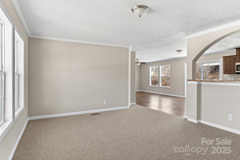 1729 Pisgah Hw Candler, NC 28715