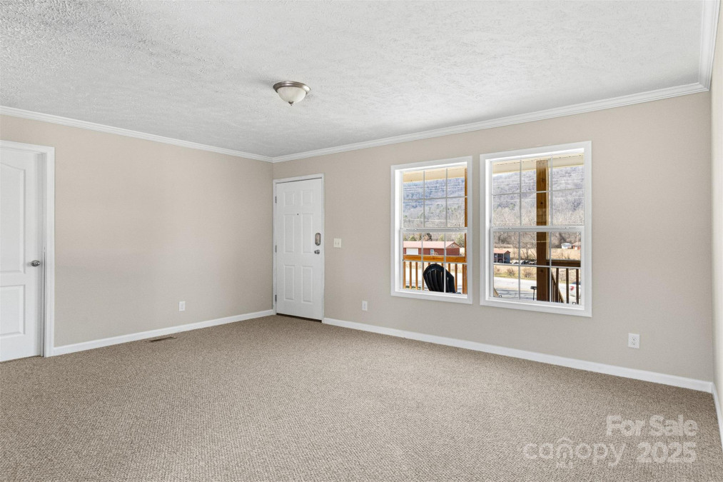 1729 Pisgah Hw Candler, NC 28715