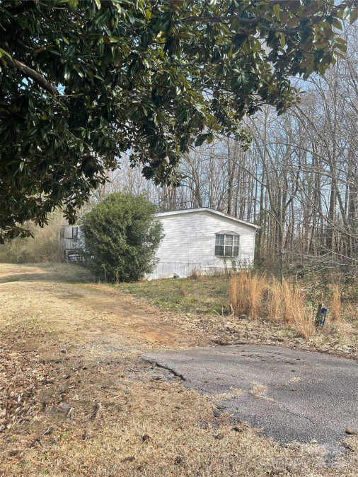 282 Dixon Rd Lancaster, SC 29720