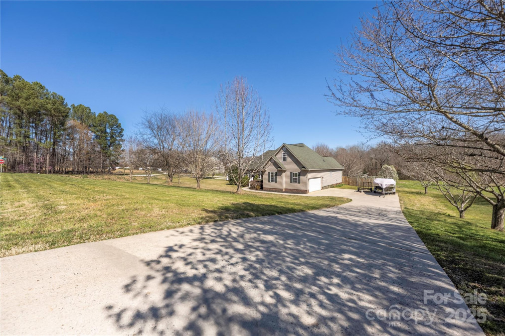125 Round Tuit Ln Mt Ulla, NC 28125