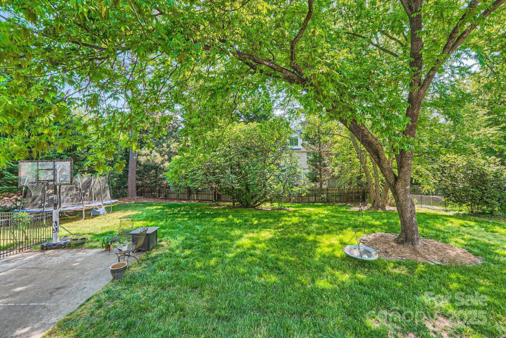 7613 Whistlestop Rd Charlotte, NC 28210
