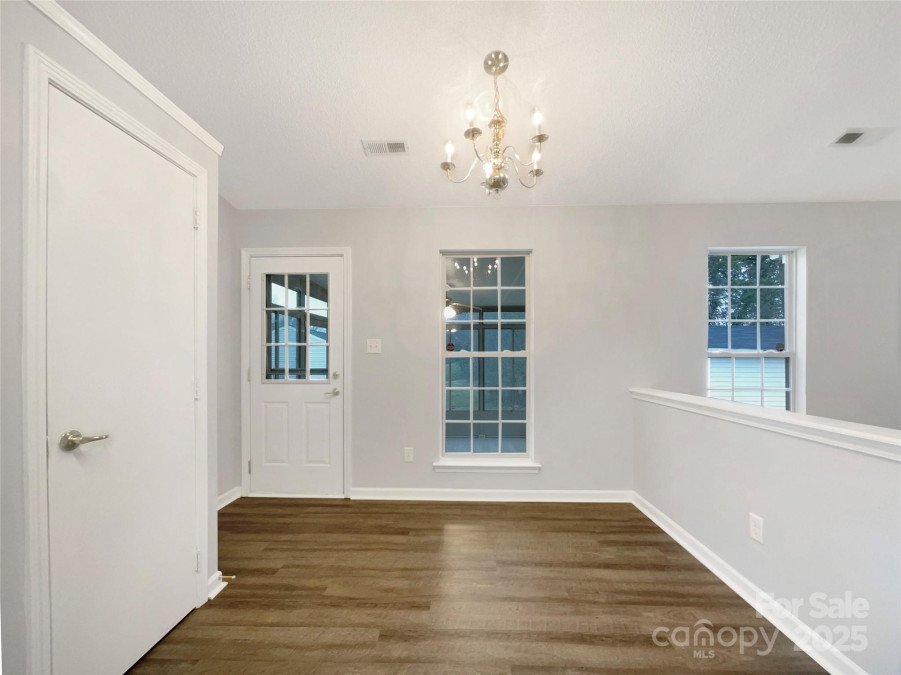 7926 Sir Barton Ct Charlotte, NC 28215