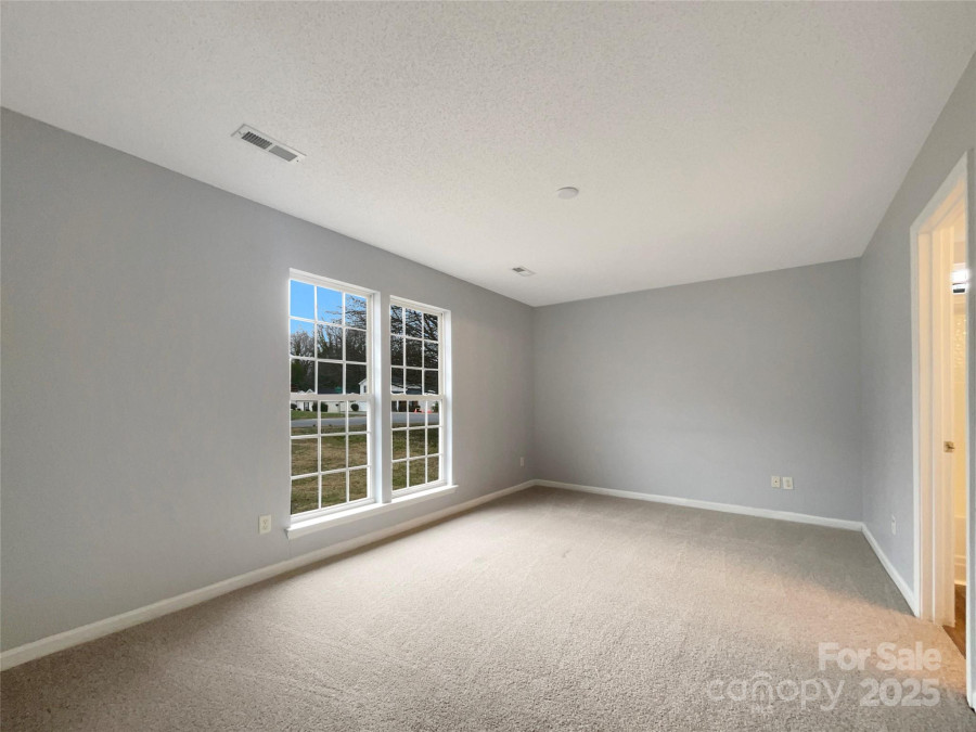 7926 Sir Barton Ct Charlotte, NC 28215