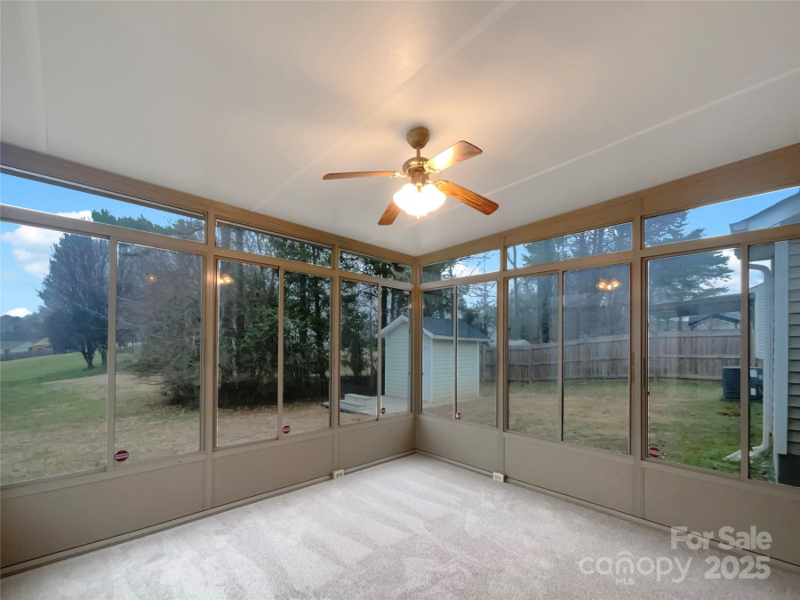 7926 Sir Barton Ct Charlotte, NC 28215