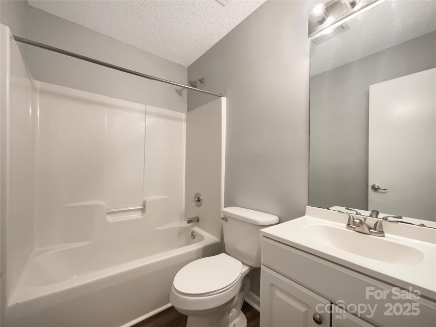 7926 Sir Barton Ct Charlotte, NC 28215