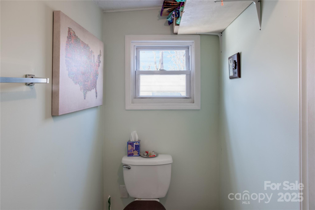17 Jenny St Asheville, NC 28806