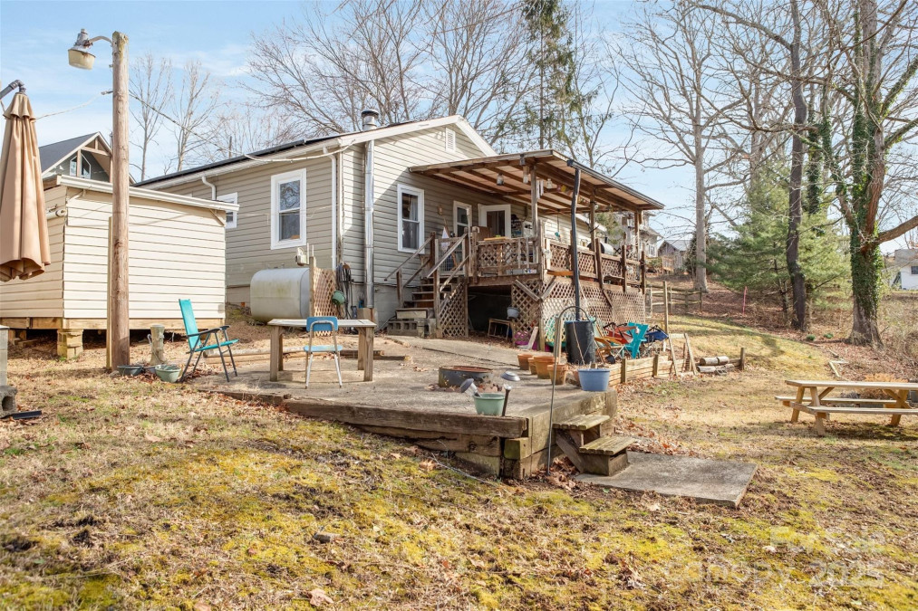 17 Jenny St Asheville, NC 28806