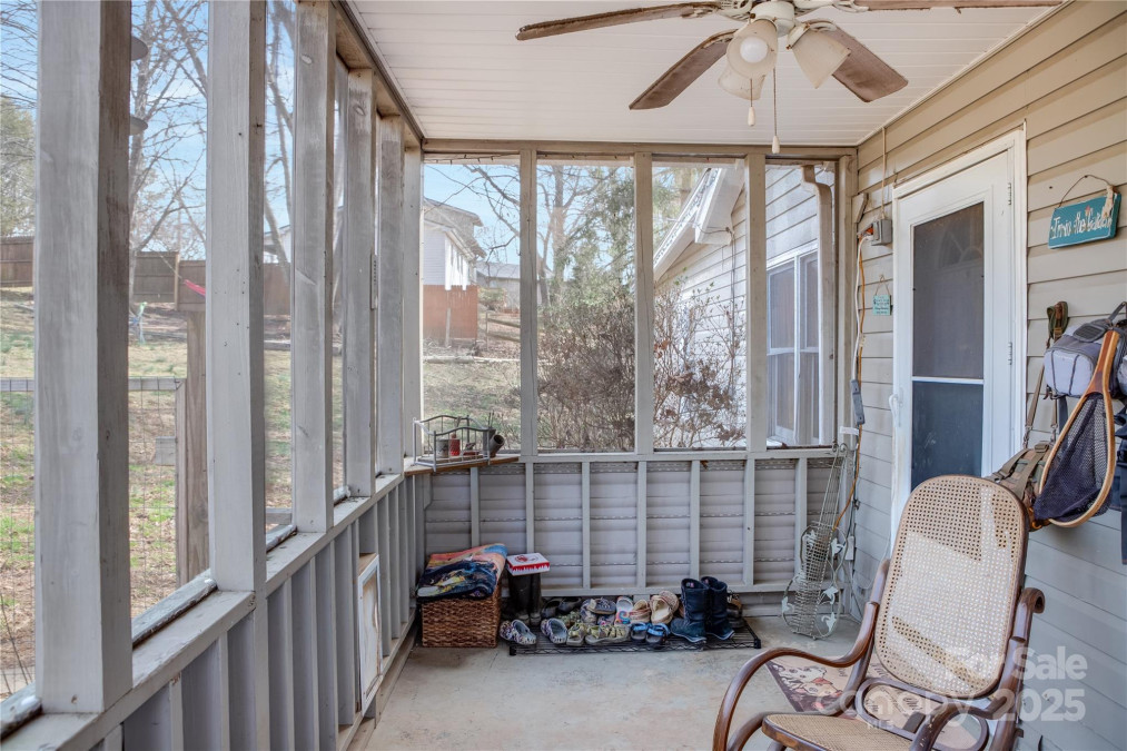17 Jenny St Asheville, NC 28806