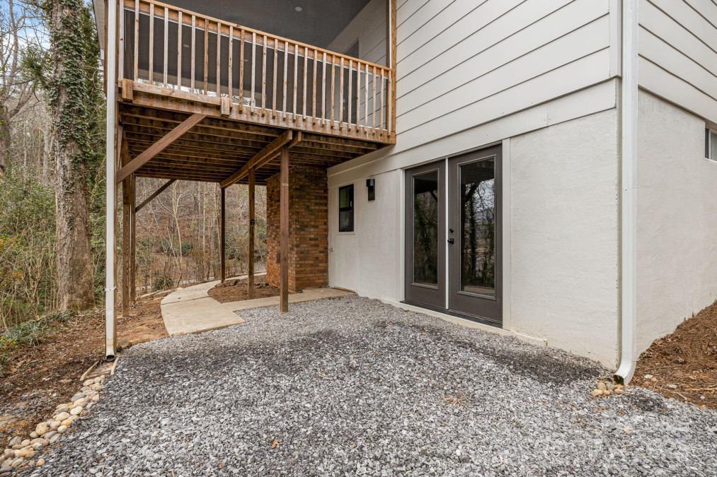 7 Angus Ln Asheville, NC 28805