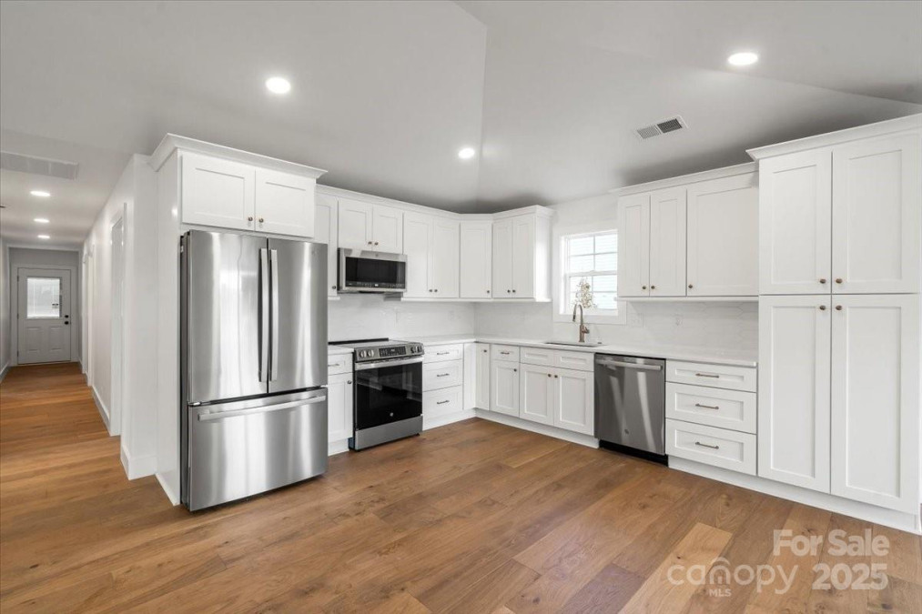 2429 Ellen Ave Charlotte, NC 28208