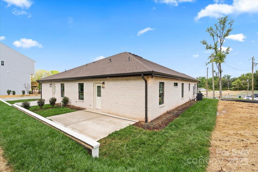 2425 Ellen Ave Charlotte, NC 28208