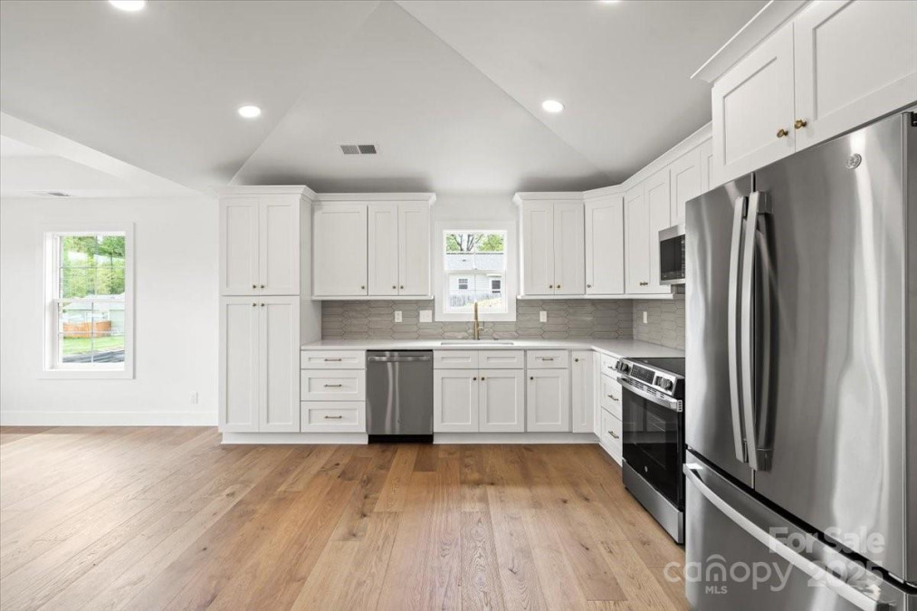 2425 Ellen Ave Charlotte, NC 28208