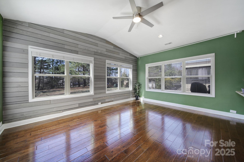 15637 Guthrie Dr Huntersville, NC 28078