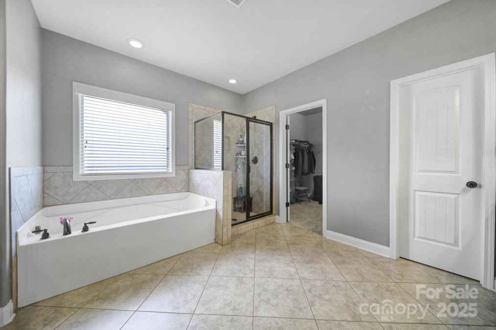 15637 Guthrie Dr Huntersville, NC 28078