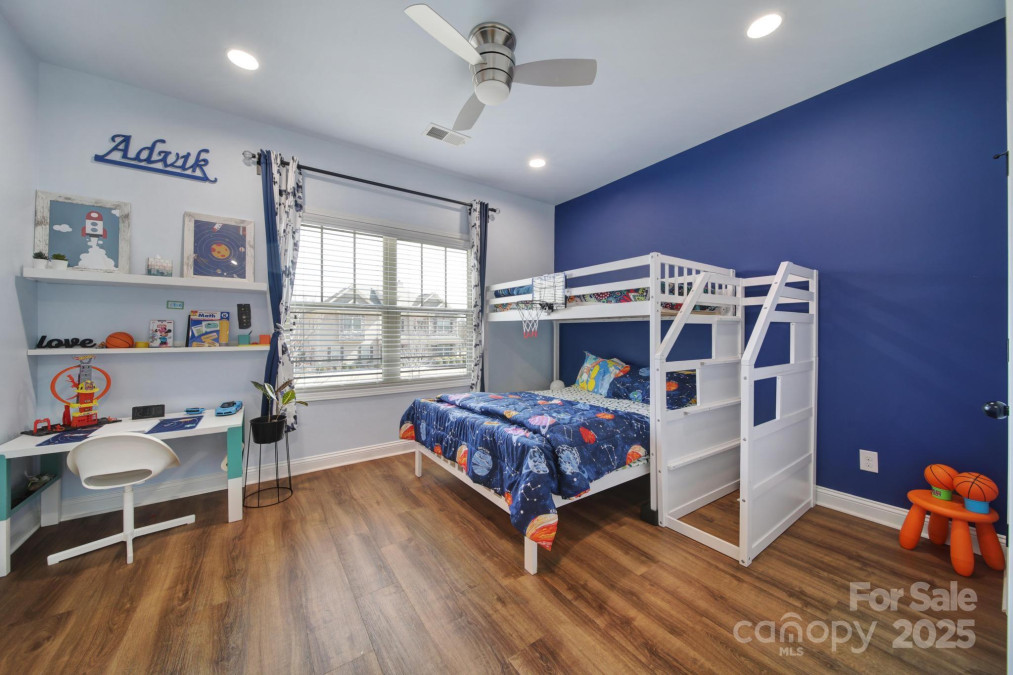 15637 Guthrie Dr Huntersville, NC 28078