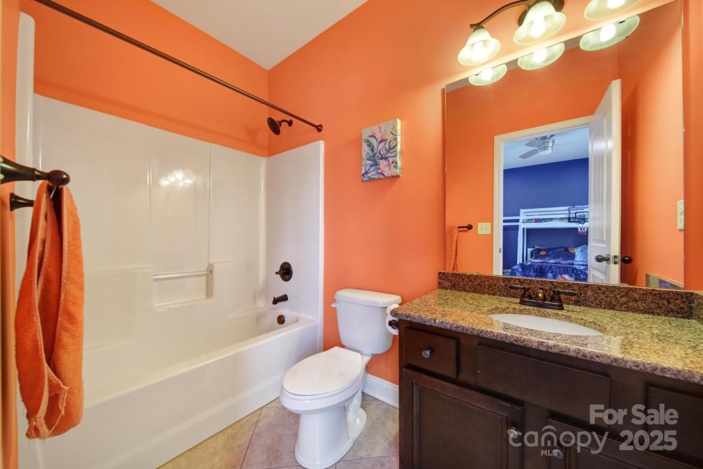 15637 Guthrie Dr Huntersville, NC 28078