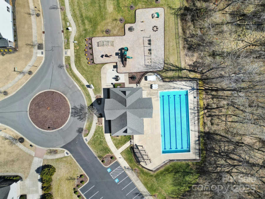 15637 Guthrie Dr Huntersville, NC 28078