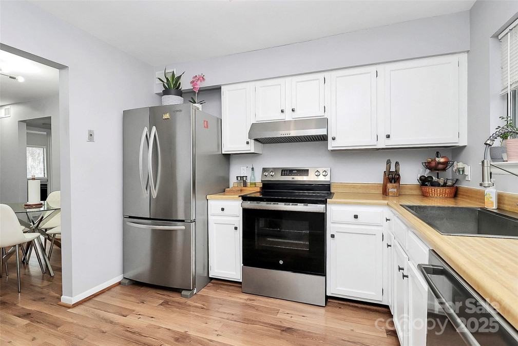 2900 Heathstead Pl Charlotte, NC 28210