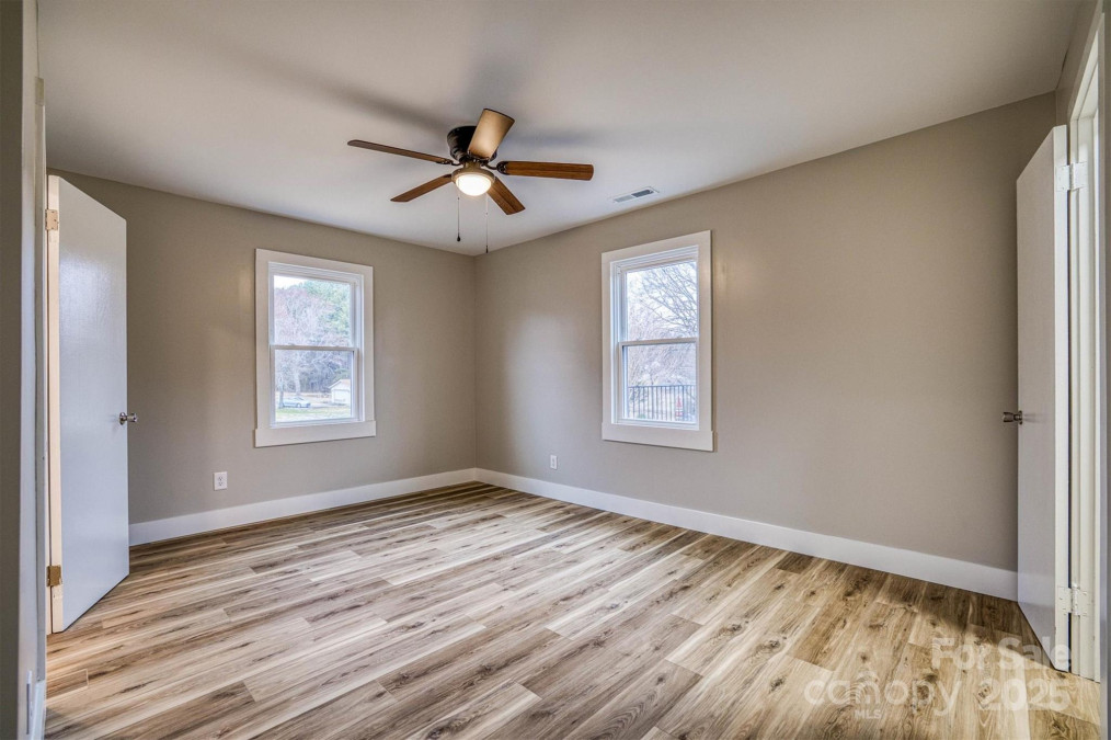 2625 20th St Hickory, NC 28601