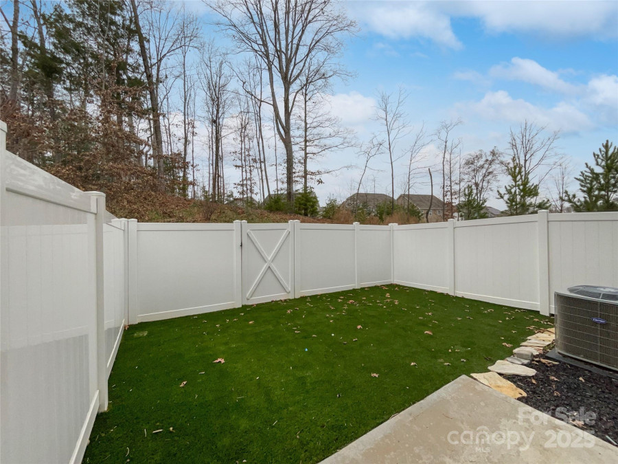 665 Cypress Glen Ln Clover, SC 29710