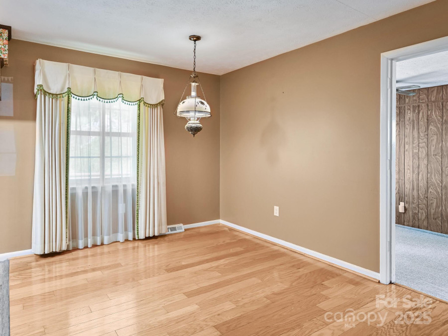 6 Westridge Ct Asheville, NC 28806