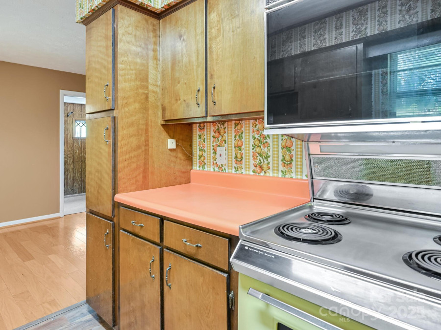 6 Westridge Ct Asheville, NC 28806
