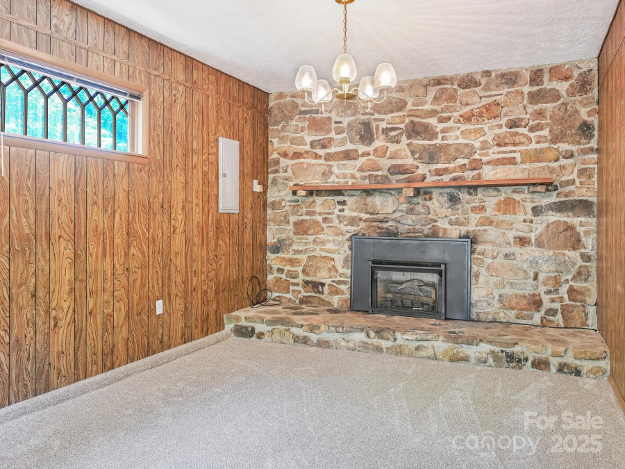 6 Westridge Ct Asheville, NC 28806