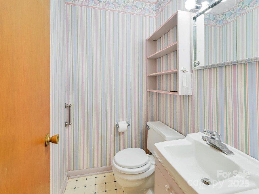 6 Westridge Ct Asheville, NC 28806