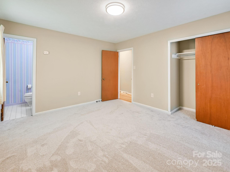 6 Westridge Ct Asheville, NC 28806