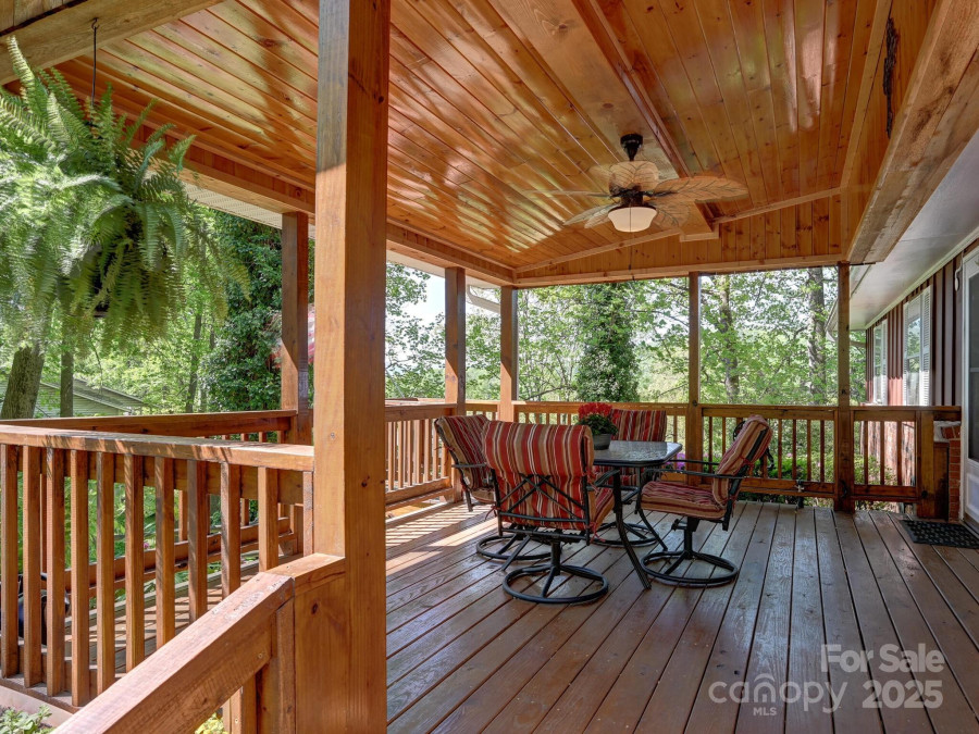 6 Westridge Ct Asheville, NC 28806