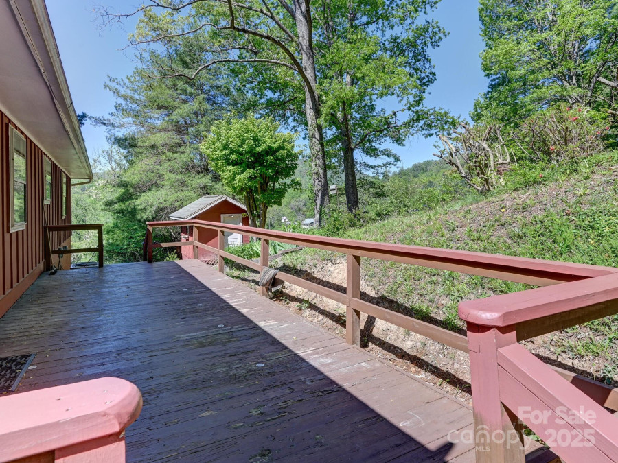 6 Westridge Ct Asheville, NC 28806