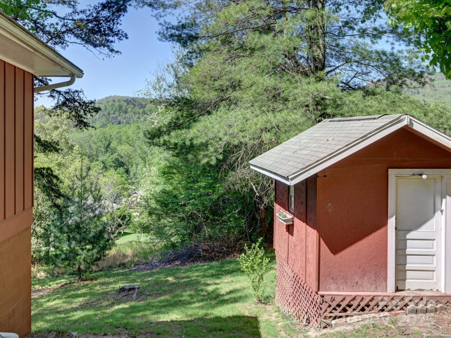 6 Westridge Ct Asheville, NC 28806
