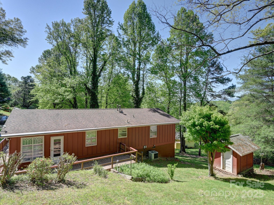 6 Westridge Ct Asheville, NC 28806