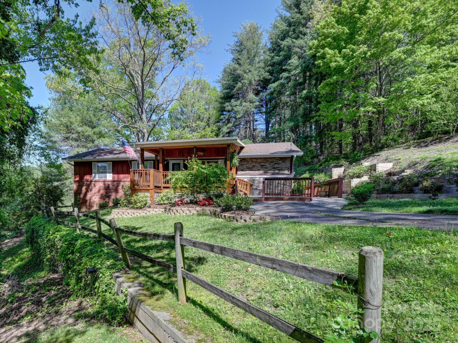 6 Westridge Ct Asheville, NC 28806