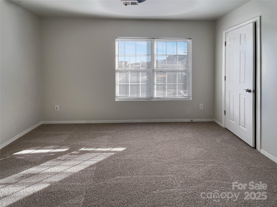 8353 Ainsworth St Charlotte, NC 28216