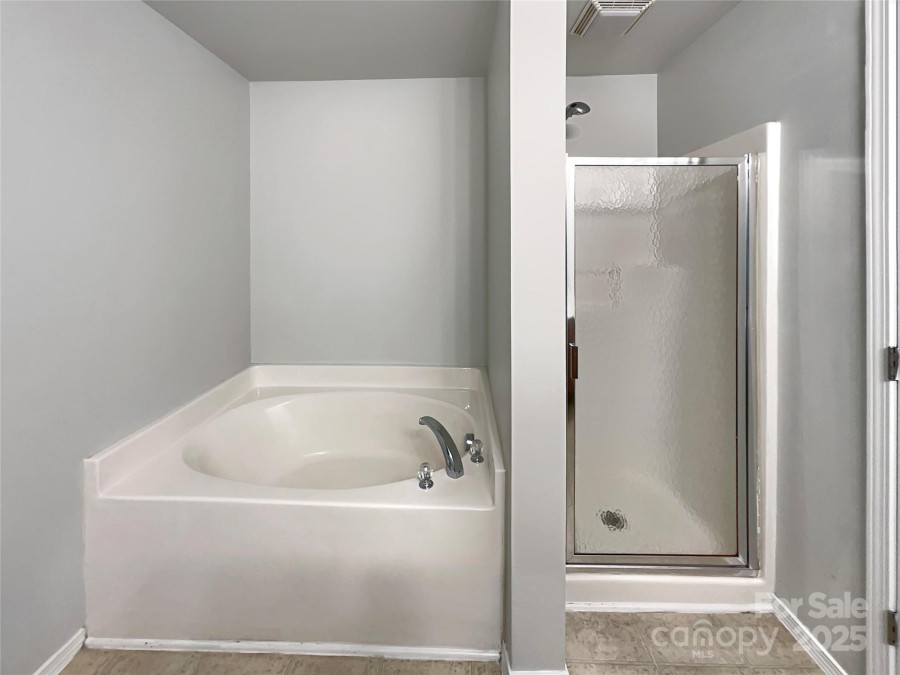 8353 Ainsworth St Charlotte, NC 28216