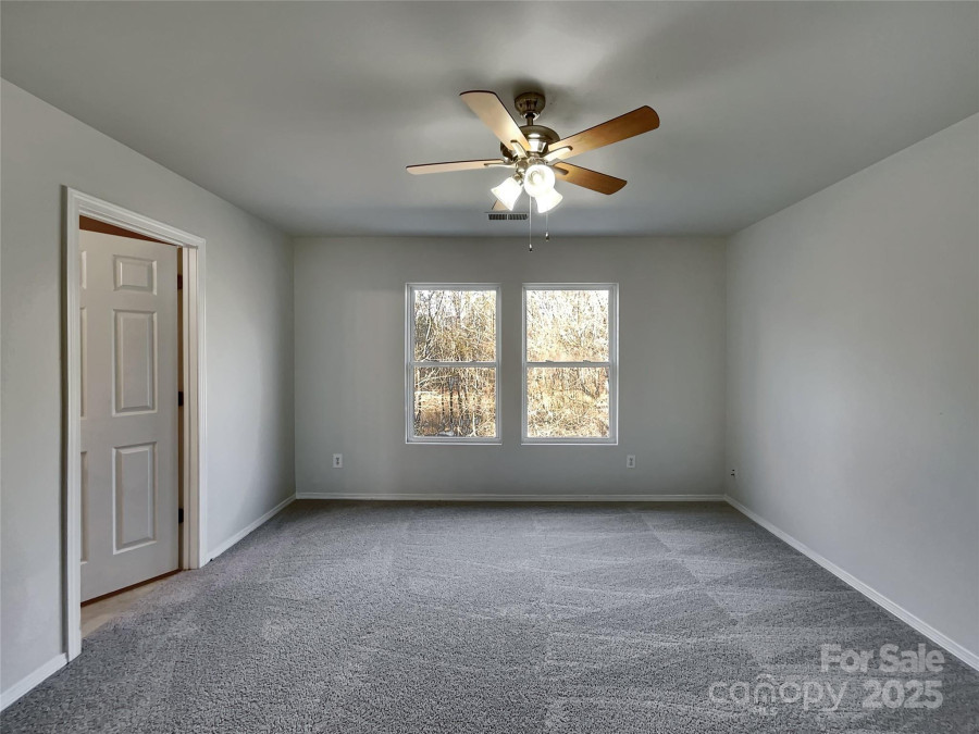 8353 Ainsworth St Charlotte, NC 28216