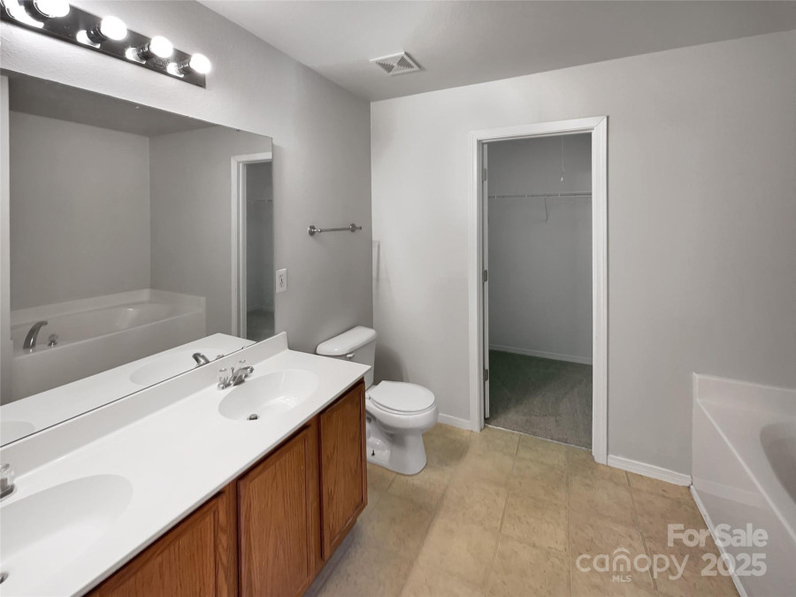 8353 Ainsworth St Charlotte, NC 28216