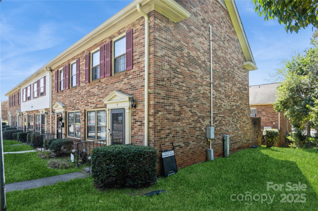 6322 Old Pineville Rd Charlotte, NC 28217