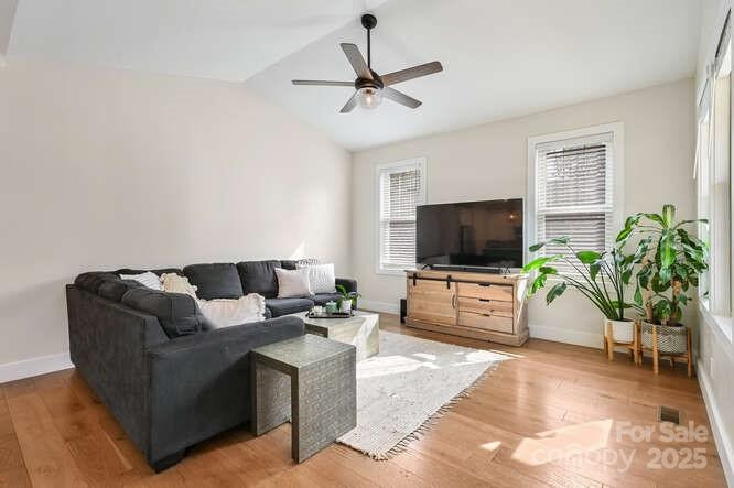164 Marietta St Asheville, NC 28803