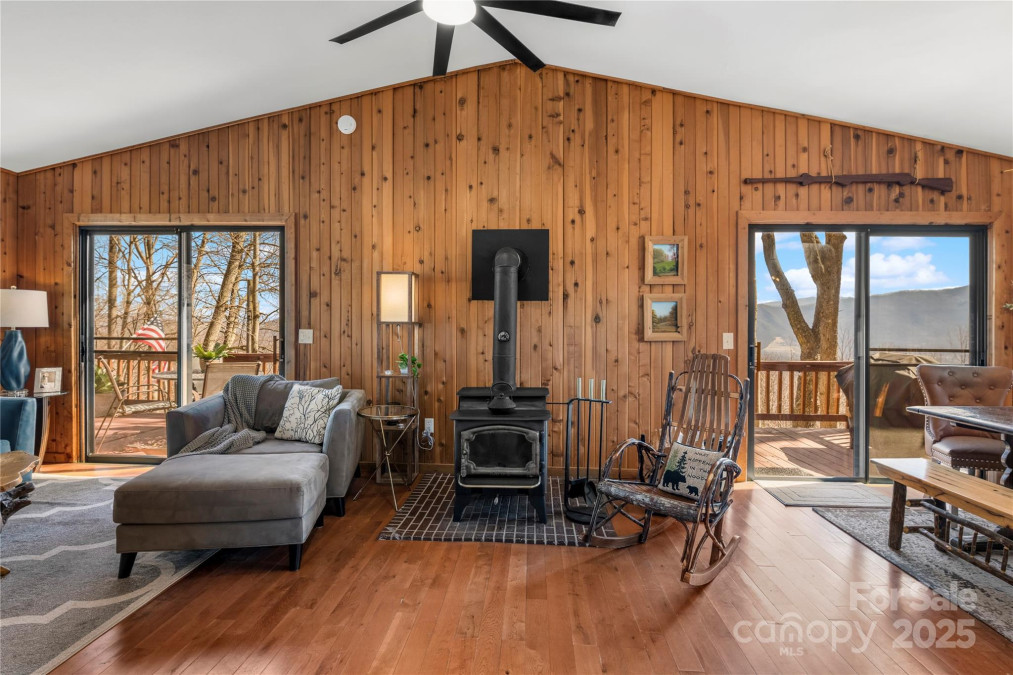 642 Mountainside Dr Waynesville, NC 28786