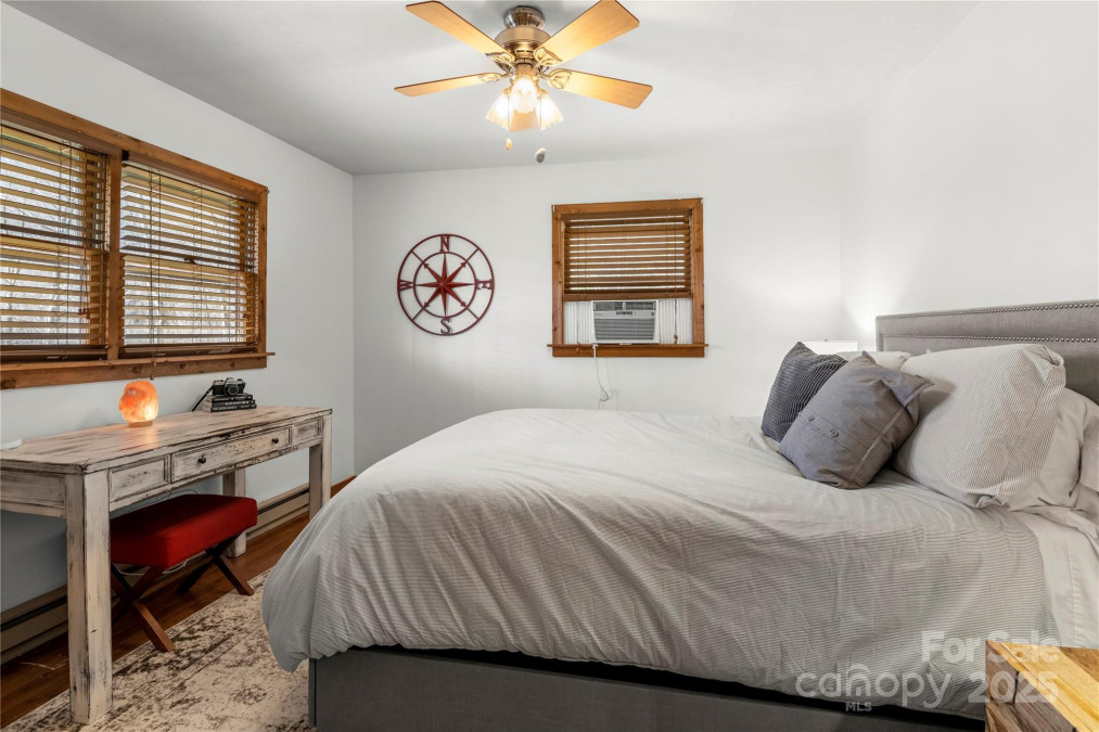 642 Mountainside Dr Waynesville, NC 28786