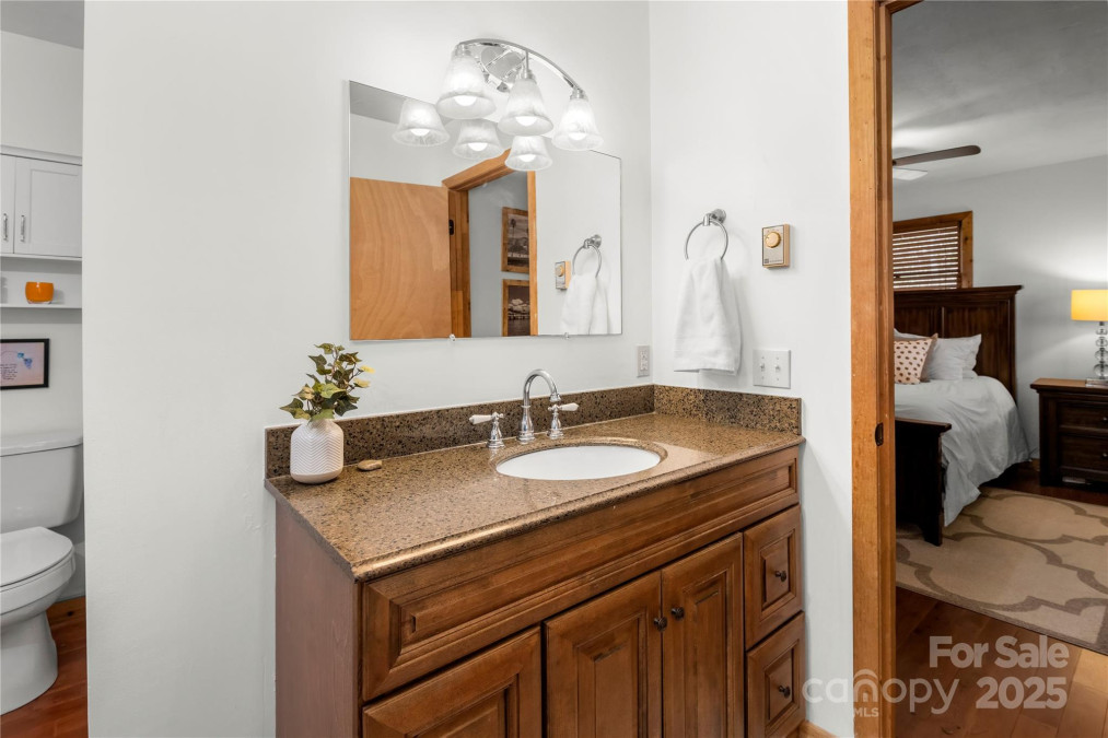 642 Mountainside Dr Waynesville, NC 28786