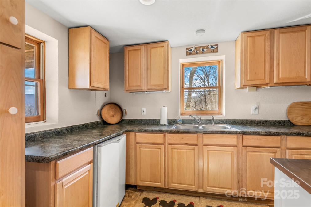 642 Mountainside Dr Waynesville, NC 28786