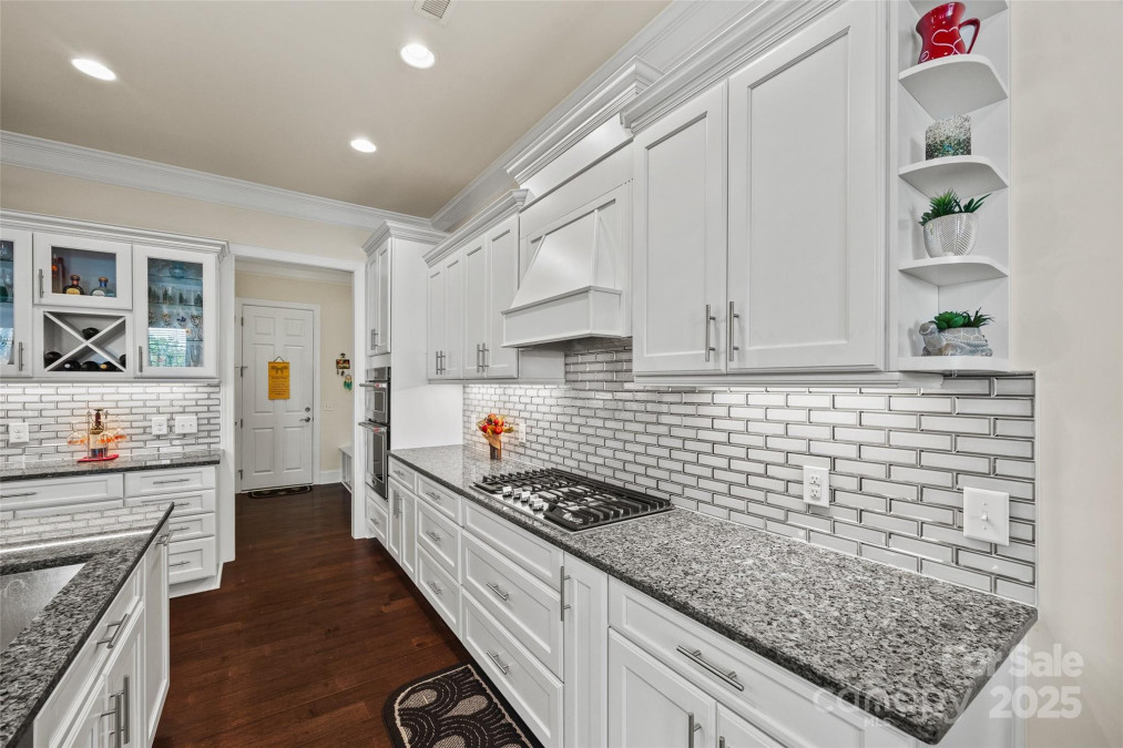 615 Bourton House Dr Charlotte, NC 28211