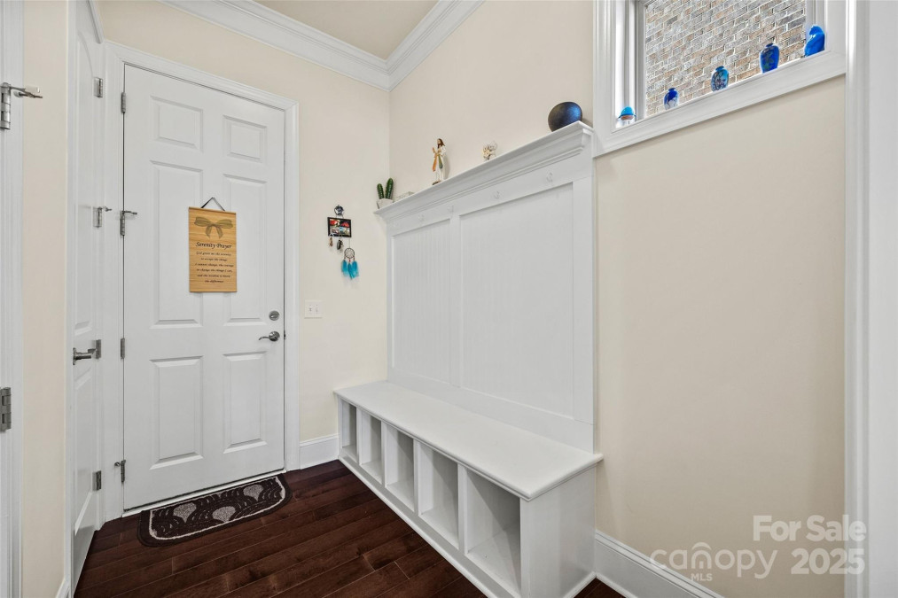 615 Bourton House Dr Charlotte, NC 28211