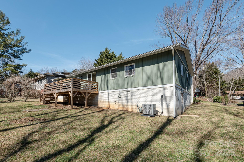 7 Brookcliff Dr Asheville, NC 28804