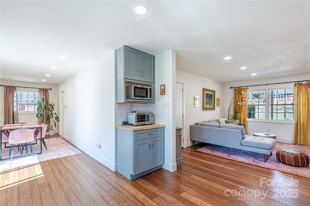 7 Brookcliff Dr Asheville, NC 28804