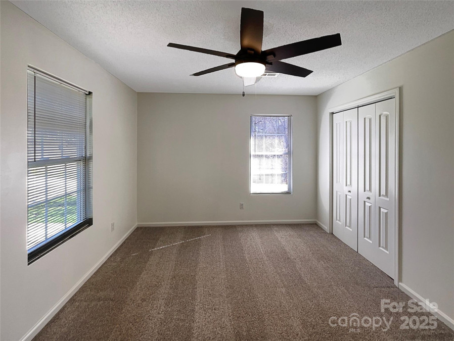 205 Mauney St Mount Holly, NC 28120