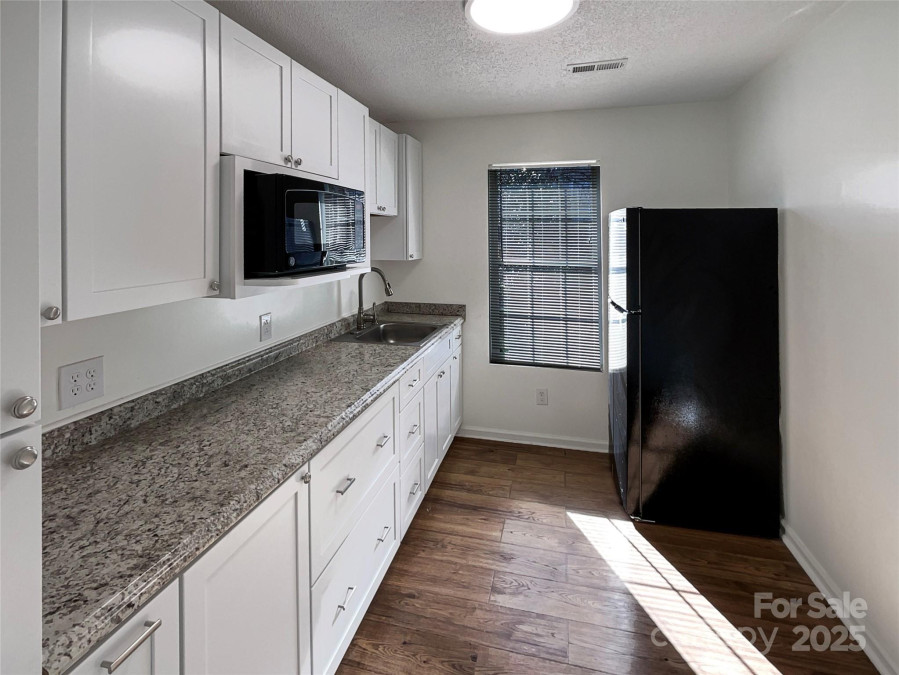 205 Mauney St Mount Holly, NC 28120